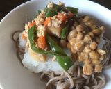 納豆とピーマンのぶっかけ蕎麦作り方2写真