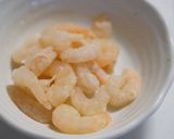豆苗とむきエビのしょうが炒め作り方1写真