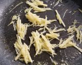 豆苗とむきエビのしょうが炒め作り方5写真