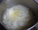 パセリと紫玉ねぎのコンソメスープ作り方2写真