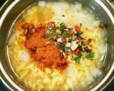 市販麺で簡単！卵チーズサラダラーメン作り方3写真