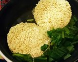 辛いけど美味しい『辛ラーメン』を使って♪作り方1写真