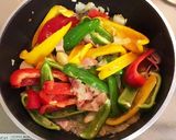 鶏もも肉のバスク風煮込み作り方3写真