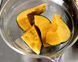 離乳食初期☆かぼちゃ作り方1写真