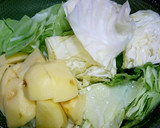 鮭とキャベツの中華味噌スープ♥簡単☆作り方1写真