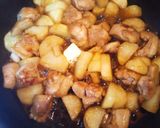 おいし～♡鶏肉とじゃが芋のガリバタ醤油作り方5写真