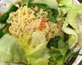 ピーナッツバター入りサラダで辛ラーメン　作り方4写真