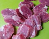 豚ヒレ肉と舞茸の柔らか炒め作り方1写真