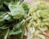 レタスとセロリとコーンのうま塩だれサラダ作り方1写真