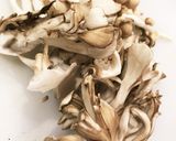 秋に食べたい♡秋鮭のきのこバタームニエル作り方1写真