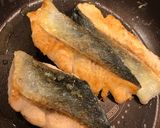 秋に食べたい♡秋鮭のきのこバタームニエル作り方7写真