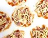 子供大好き！パリパリ☆餃子の皮ピザ風作り方1写真