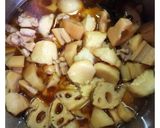 蓮根と里芋と鶏もも肉の煮染め作り方2写真