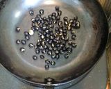 農家直伝！生の豆からピンクの簡単黒豆ご飯作り方1写真