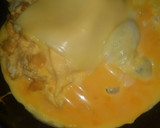 とろけるチーズをいれた卵焼き作り方2写真