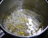 簡単!レンコンともやしのお味噌汁作り方1写真