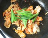 野菜たっぷり！☆豚キムチの焼き冷麺作り方6写真