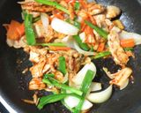 野菜たっぷり！☆豚キムチの焼き冷麺作り方7写真