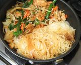 野菜たっぷり！☆豚キムチの焼き冷麺作り方10写真