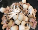 鳥もも肉、里芋、しめじの生姜味噌煮作り方3写真