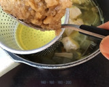 野菜の旨みダシで！かぼちゃ&玉ねぎ味噌汁作り方5写真