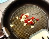 ピリ辛♪シンプル♪小松菜のにんにく炒め作り方2写真