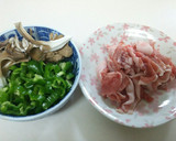 お弁当のおかずに❤豚肉とピーマンの炒め物作り方1写真