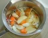 減塩 じゃがいもとさつま揚げのコンソメ煮作り方1写真