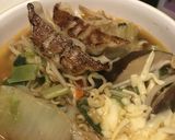 野菜たっぷり餃子チーズ辛ラーメン作り方3写真