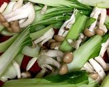 青梗菜とシメジのオイスター炒め作り方1写真