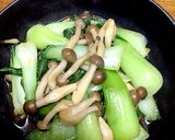 青梗菜とシメジのオイスター炒め作り方2写真