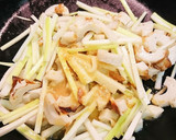 大根皮とちくわの味噌バター炒め作り方2写真