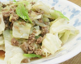 材料2つだけ！ きゃべつの挽き肉炒め作り方5写真