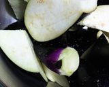 ナスと鶏のピリ辛炒め作り方1写真