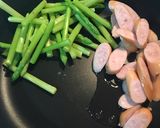アスパラとウインナーのガーリック炒め作り方4写真