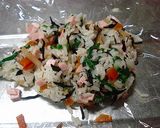 楽うま栄養満点おにぎり♪ひじきの煮物使用作り方3写真