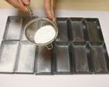 残ったふっくら黒豆で♪フィナンシェ作り方1写真