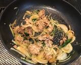 簡単！豚こまと水菜のバター醤油パスタ☆作り方3写真