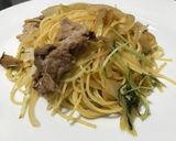 簡単！豚こまと水菜のバター醤油パスタ☆作り方4写真