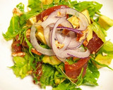 マグロの漬けとアボカドの中華風サラダ作り方6写真