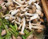 \鶏肉としめじのにんにくバター焼き/作り方7写真