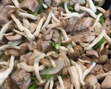 \鶏肉としめじのにんにくバター焼き/作り方8写真