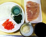 レンジde簡単♡塩麹の蒸し鶏♪作り方1写真