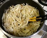 辛ラーメンアレンジ:甘辛ソース焼きそば作り方4写真