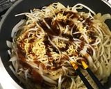 辛ラーメンアレンジ:甘辛ソース焼きそば作り方9写真