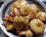 マイタケ、ナラタケ、エゴマの佃煮です作り方1写真