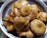 マイタケ、ナラタケ、エゴマの佃煮です作り方1写真