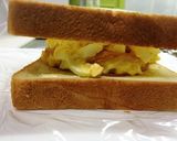 たっぷり卵サラダとハムの厚盛りサンド作り方4写真