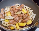 豚コマと根菜の黒酢炒め♪作り方5写真