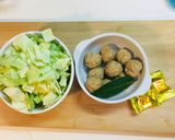 土鍋で！冷凍鶏団子と野菜のコンソメスープ作り方2写真
